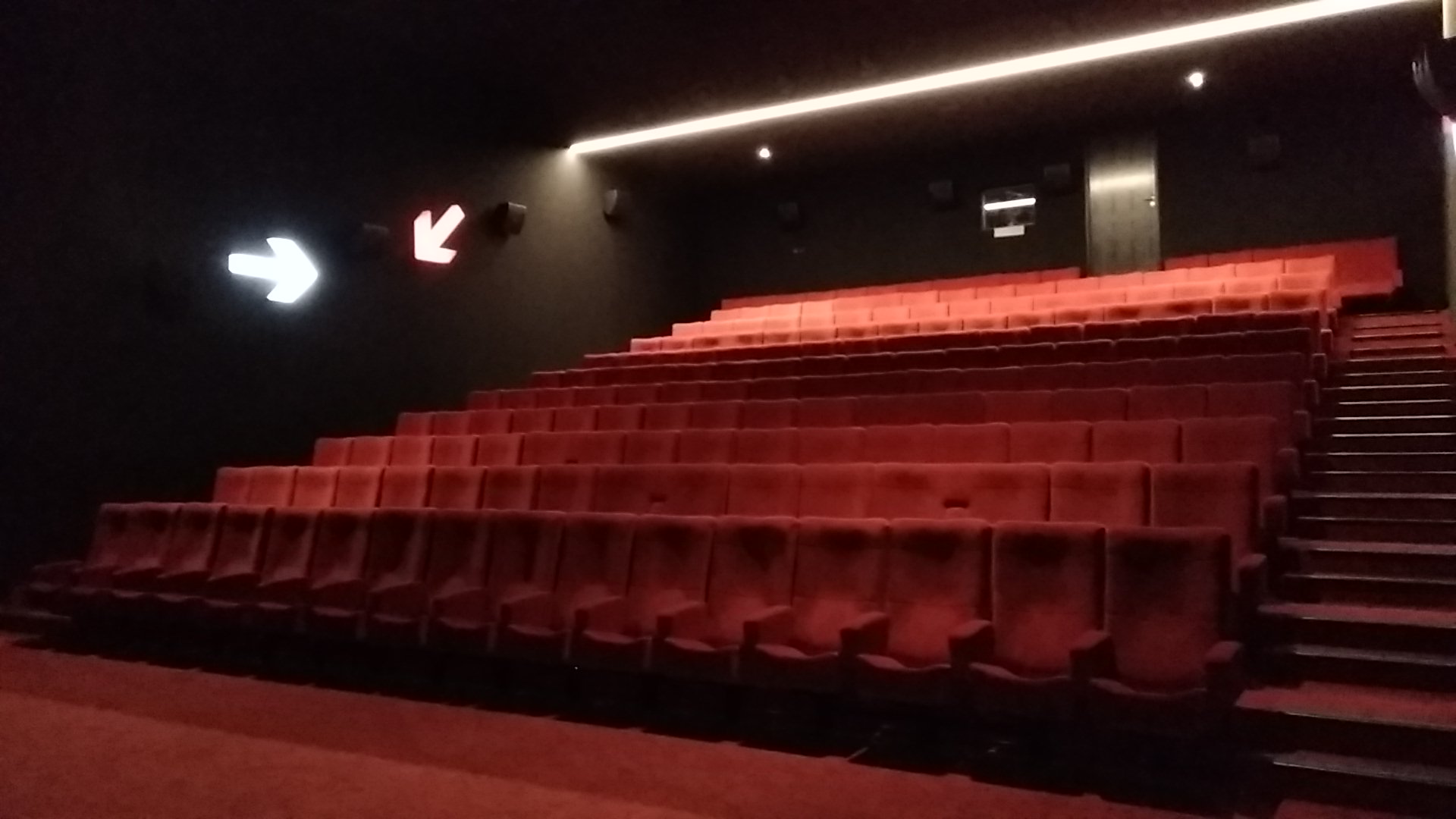 Kleslo - fauteuil Inertie - Leader de fabrication de fauteuils cinéma, théâtre ... Cinéma confluence sablé sur Sarthe v3